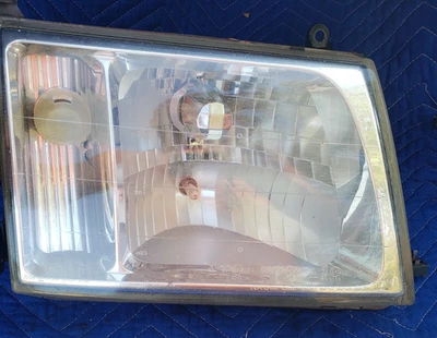 1998-2005 Toyota LAND CRUISER RH Right Passenger Headlight OEM 81010-60072 - Image 1 of 4