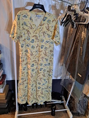 Maxi Vestido Amarillo Floral Botón Delantero para Mujer con Corbata Trasera Talla Grande Foto 1 de 4