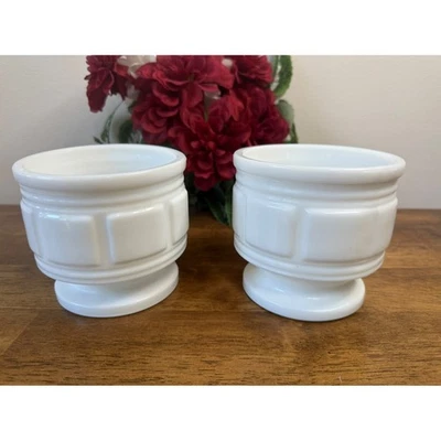 Par de jardineras vintage de vidrio esmerilado base pedestal blanco MCM decoración de jardín interior Foto 1 de 4