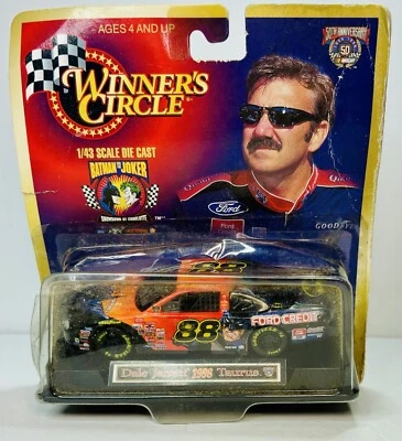 Dale Jarrett #88 Batman vs Joker Ford Taurus 1:43 Winners Circle 1998 NASCAR  Foto 1 de 2