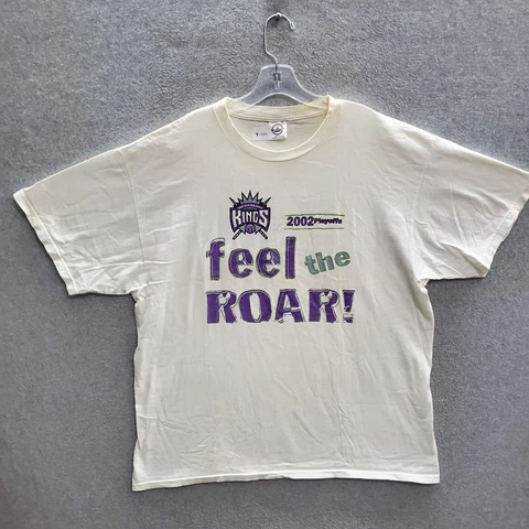 VINTAGE Sacramento Kings Men T-Shirt XL White 2002 Playoffs Feel the Roar Cover