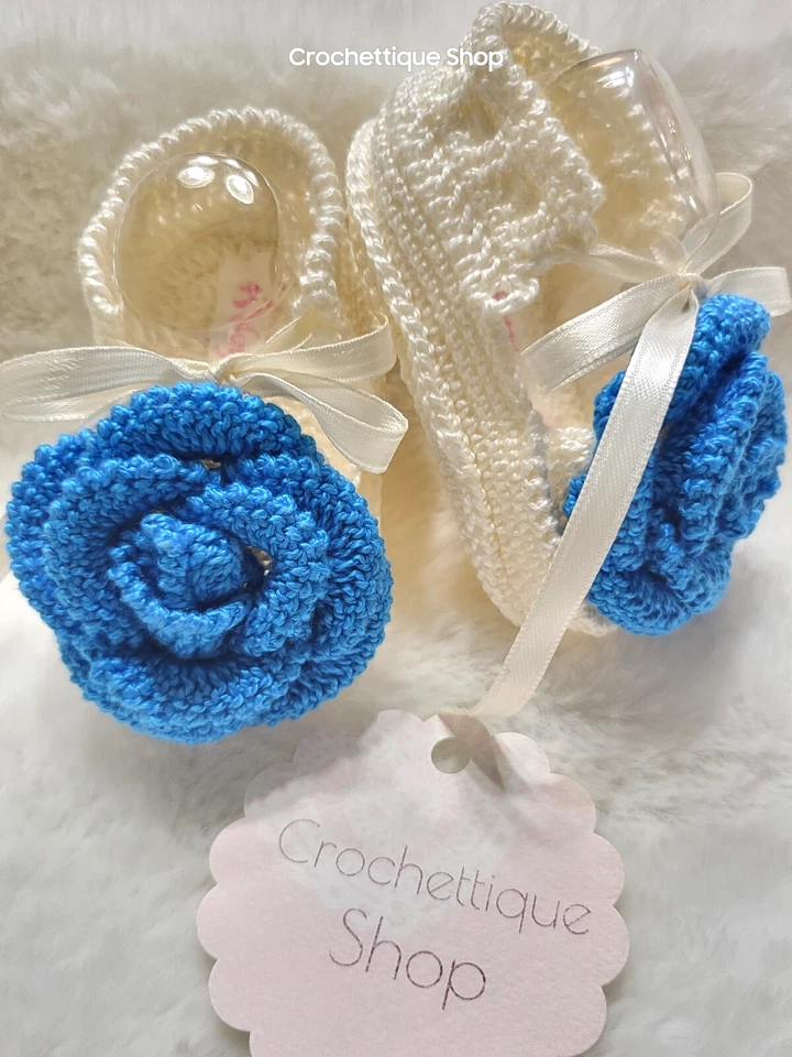 Sandalias Mary Jane de tacón de bebé hechas a mano con flores rosas Foto 1 de 4