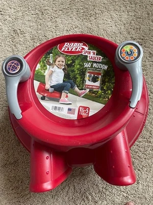 NUEVO Radio Flyer, Spin 'N' Platillo, Rueda Paseo para Niños, Rojo, Nave Espacial Alien Foto 1 de 2
