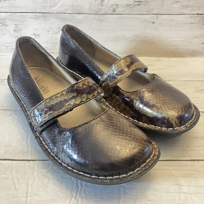 Alegria Zapatos Mujer 38 Verde Piel de Serpiente Mary Jane Enfermería Cómodo Cuero 8 Zuecos Foto 1 de 4