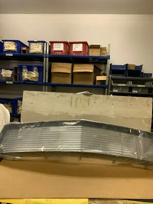 Mustang V6 2005-2009 parrilla cromada estilo billet con emblema de pony para correr - NUEVO Foto 1 de 3