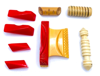 Lot Vtg 4 BIG Bakelite Buttons Red Hexagon Long, Red Buckle, Bamboo Wood Buttons - Image 1 of 4