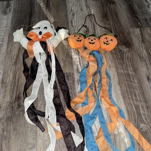 2 Vintage Halloween Kürbisse Jack O Laternen & Geister hängende Windsocke (44) - Bild 1 von 3