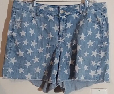 Lane Bryant Stars All Over Denim Cut Off Shorts Women's Size 16, EUC, Cute! - Image 1 of 3