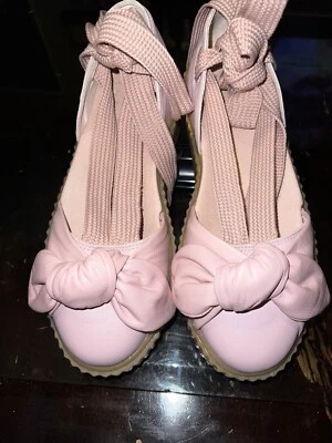 FENTY PUMA BY RIHANNA 154171 Pink Tint Leather Bow Creeper Sandals Sz 7.5 - Image 1 of 4