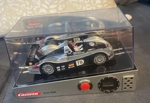 Carrera 1:32 Audi R8R Sounds of Motors ,Uhr mit Wecker und Datumsanzeige 2003 - Bild 1 von 14