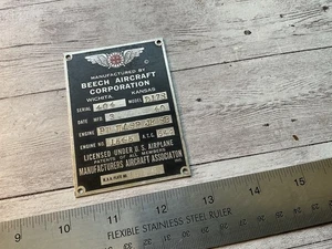 ORIGINAL WWII ERA 1940 BEECH STAGGERWING D17S AIRCRAFT DATA SPEC NAME PLATE - Imagen 1 de 2