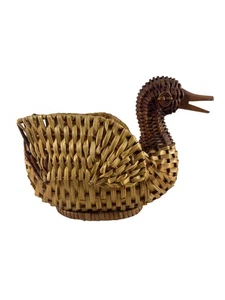 Vtg Woven Wicker Duck Basket Carved Wood Beak Two Tone Cottagecore Farmhouse 6" - Picture 1 of 10