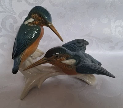 KARL ENS, VOLKSTEDT FIGURE - 2 KINGFISHERS ON BRANCH  #7521 - Image 1 of 4