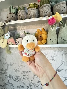 Jellycat Spring Sweetie Chick BNWOT JELLY1130 Floral Top - Tiny Duck 4" - Picture 1 of 4