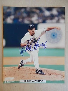 Wilson Alvarez Autographed 8" X 10" Photograph - Picture 1 of 2