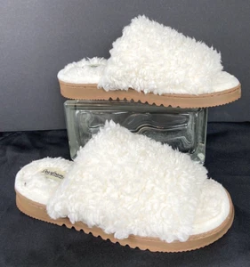 Womens Dearfoams Cozy Comfort Faux Fur White Plush Memory Foam Slides 7-8 - Picture 1 of 10