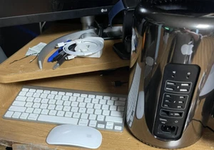Apple Mac Pro A1481 Desktop With 32 GB RAM 256 M2 SSD - Afbeelding 1 van 12