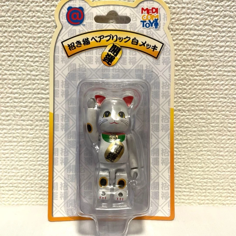 Белая коллекционная фигурка MEDICOM TOY BEARBRICK MANEKI NEKO ограниченный выпуск - Изображение 1 из 2