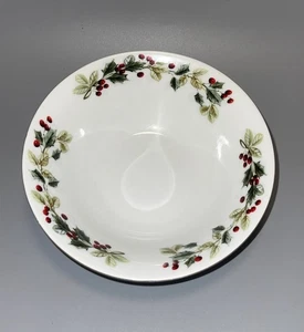 Gibson Holly Berry 7" Soup Cereal Bowls Gold Rim Holiday Christmas Replacement - Picture 1 of 6
