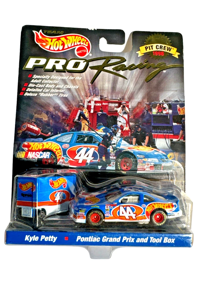 Hot Wheels NASCAR Pro Racing Pit Crew Kyle Petty Pontiac Grand Prix 1 64