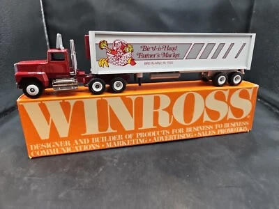 WINROSS TRUCK MIB BIRD IN HAND FARMER'S MARKET REFRIDGERATED VAN - Image 1 of 4