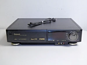 Videograbadora Panasonic NV-FS200 High-End S-VHS, 2 años de garantía - Imagen 1 de 6