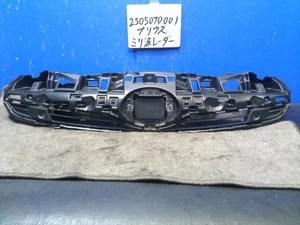 TOYOTA Prius ZVW50 Front Millimeter Wave Radar 4X1 88210-47090 443961 - Picture 1 of 8