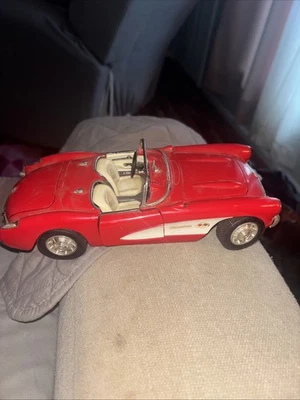 Road Legends 1957 C3 Red Corvette Conv. Carro modelo de metal fundido escala 1:18 #fr - Imagem 1 de 4
