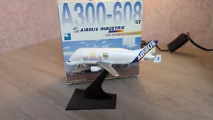 Dragon Wings 1:400 Airbus Industrie A300-608 ST Super Transporter 55203 Beluga - Foto 1 di 15