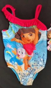 COSTUME DA BAGNO BAMBINA 18 MESI STAMPA DORA 1 PEZZO - ABBIGLIAMENTO NUOVO - Foto 1 di 2