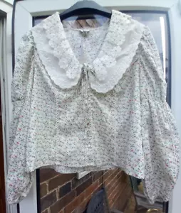 Pretty multi blouse with long sleeves and lovely white collar to fit petite 16. - Picture 1 of 5