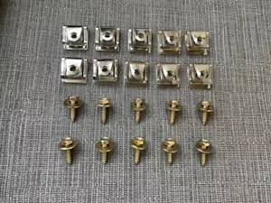 BMW SOTTOCOFANO MOTORE COPERCHIO INFERIORE VASSOIO PARASPRUZZI VITE CLIP - Foto 1 di 12
