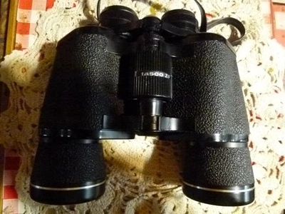 Tasco 10x50 Binoculars fully working but cloudy image so needs internal cleaning - Image 1 of 4