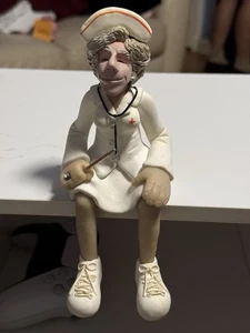 Figura femenina D Manning FAMILIA DE AMIGOS modelo enfermera RN - Imagen 1 de 6