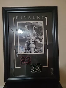 Michael Jordan Larry Bird Rivalry gerahmt. - Bild 1 von 5