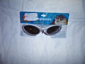 BRAND NEW 2000 WARNER BROS. LOONEY TUNES TAZ SILVER SUNGLASSES UV PROTECTION - Picture 1 of 4
