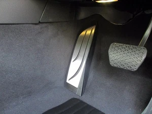 Genuine BMW M Footrest Dead Pedal F30 F31 3 Series original - RHD - Picture 1 of 4