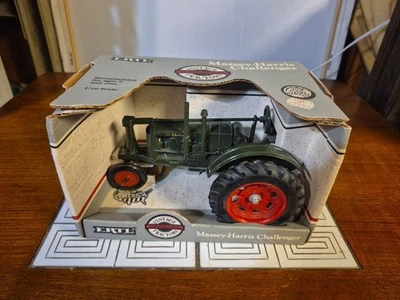 Ertl #1103 Vintage Agricultural Tractors Massey-Harris Challenger 1/16Sc Diecast - Image 1 of 4
