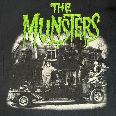 Camiseta de TV The Munsters Family Coach con licencia años 60 2013. Rock Rebel 2XL usado Foto 1 de 4