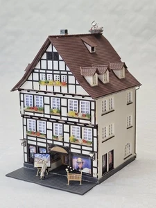 FALLER B-421/ II  H0 STADTHAUS mit GESCHÄFTEN fertig gebaut SAMMLER VINTAGE  - Bild 1 von 7