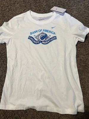 Mujer Nike 2025 Chicago Marathon Manga Corta (HQ4203 100) Talla Pequeña  Foto 1 de 2