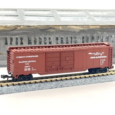 Atlas 3632 N Scale Illinois Central Mainline 50ft Double Door Boxcar IC 43077 - Image 1 of 4