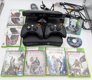 Lote de paquete de consola Xbox 360 S con 8 juegos, 2 controladores, Kinect y cables - Imagen 1 de 12