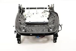 2021 - 2025 MERCEDES GLA250 H247 FRONT RIGHT SEAT LOWER TRACK FRAME ADJUSTER OEM - Foto 1 di 12