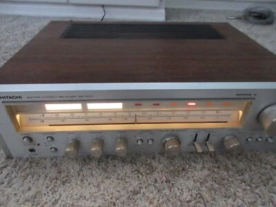 Винтажный. HITACHI (СЕРИЯ E) AM-FM СТЕРЕО РЕСИВЕР МОДЕЛЬ SR-903 СДЕЛАНО В ЯПОНИИ ПРОВЕРЕНО - Изображение 1 из 4