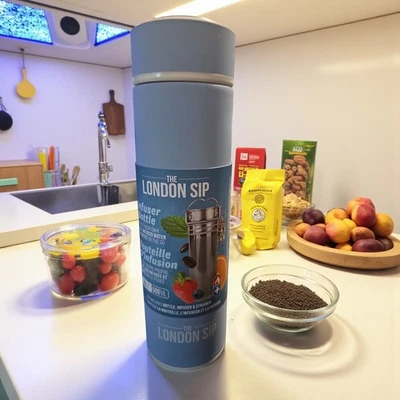 Garrafa infusor de chá The London Sip - azul claro - Imagem 1 de 4