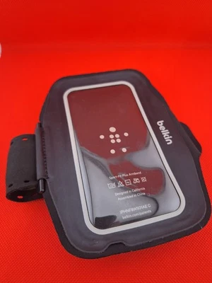 Belkin Sport-Fit Plus Armband Black for iPhone 6/6s/7/8 Lightweight Adjustable - Image 1 of 3