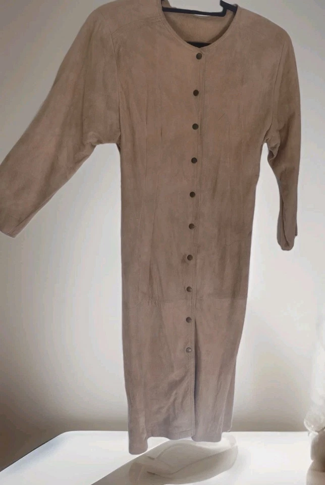 Vestido de Gamuza de Cordero Firenze Santa Bárbara Años 80 De Colección M | Cuero Nueva Zelanda, Lápiz Frontal a Presión  Foto 1 de 4