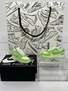 Airforce 1 mini Sneaker Keychain with Shoe Box 3D Gift/Charm High Quality - Picture 1 of 9