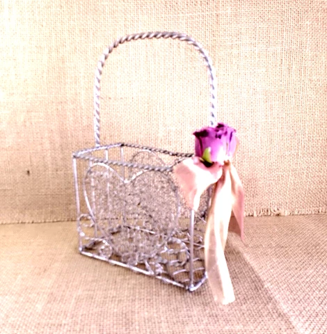 Silver Wire Heart Decorative Basket Roses Rustic Country home Decor Gift A5-1664 Cover